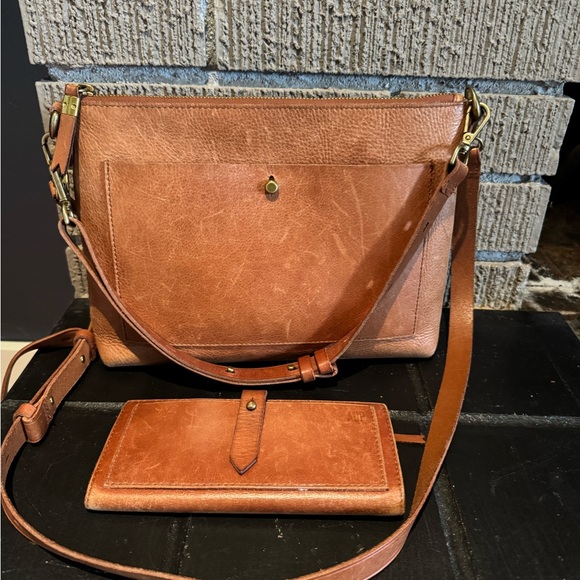 Madewell Handbags - Madwell Leather Bag and Wallet Set